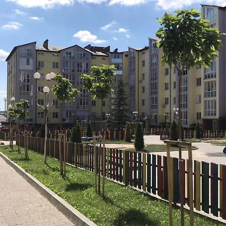 Новые Апартаменты В Жк Барский Yakushintsy エクステリア 写真